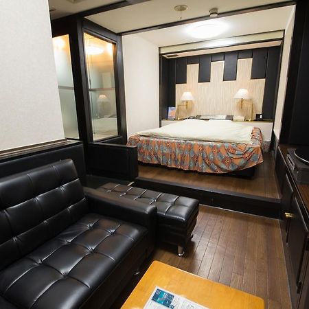 Hotel Candy Hall (Adults Only) Osaka Bagian luar foto