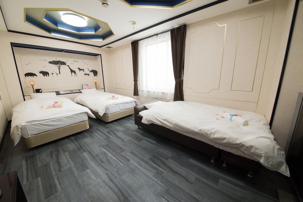 Hotel Candy Hall (Adults Only) Osaka Bagian luar foto