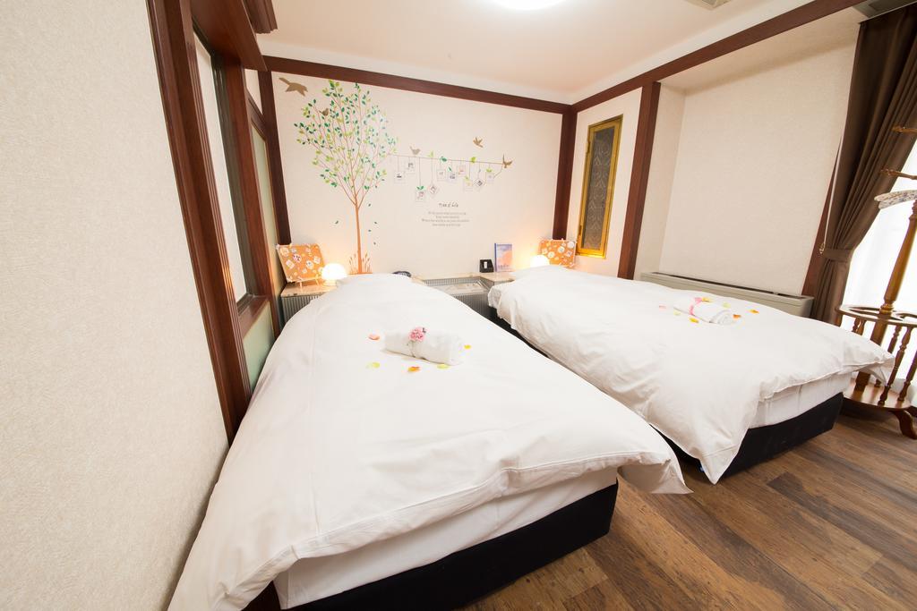 Hotel Candy Hall (Adults Only) Osaka Bagian luar foto