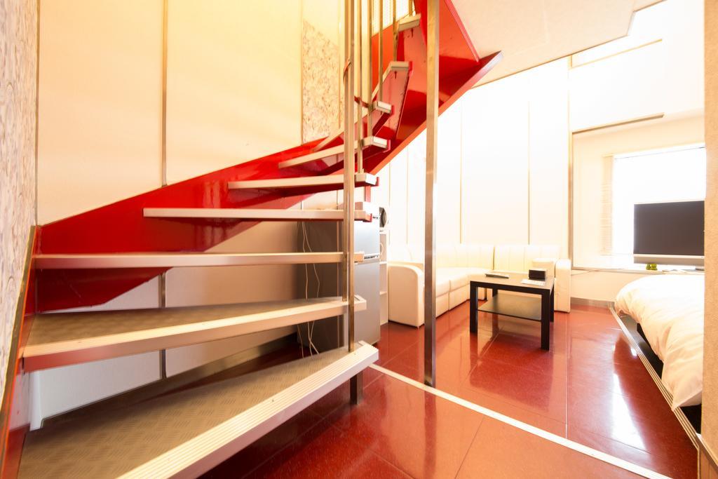 Hotel Candy Hall (Adults Only) Osaka Bagian luar foto