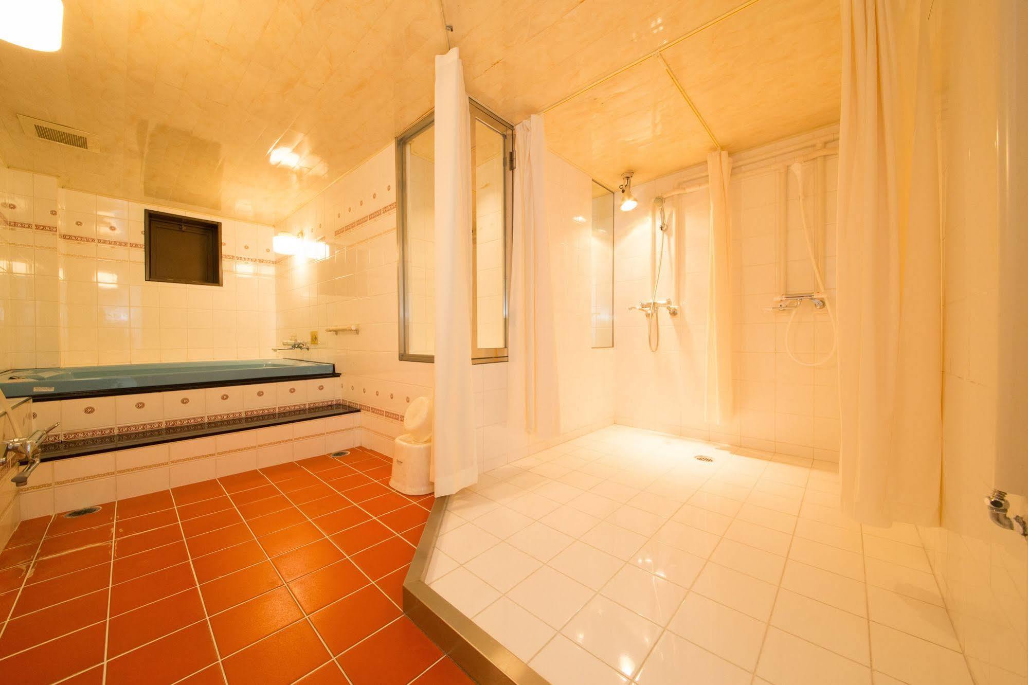 Hotel Candy Hall (Adults Only) Osaka Bagian luar foto