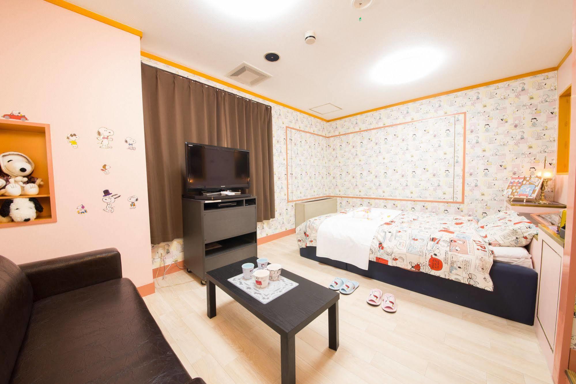Hotel Candy Hall (Adults Only) Osaka Bagian luar foto