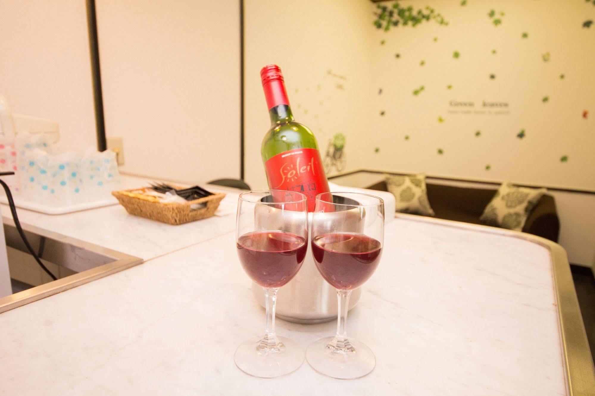 Hotel Candy Hall (Adults Only) Osaka Bagian luar foto