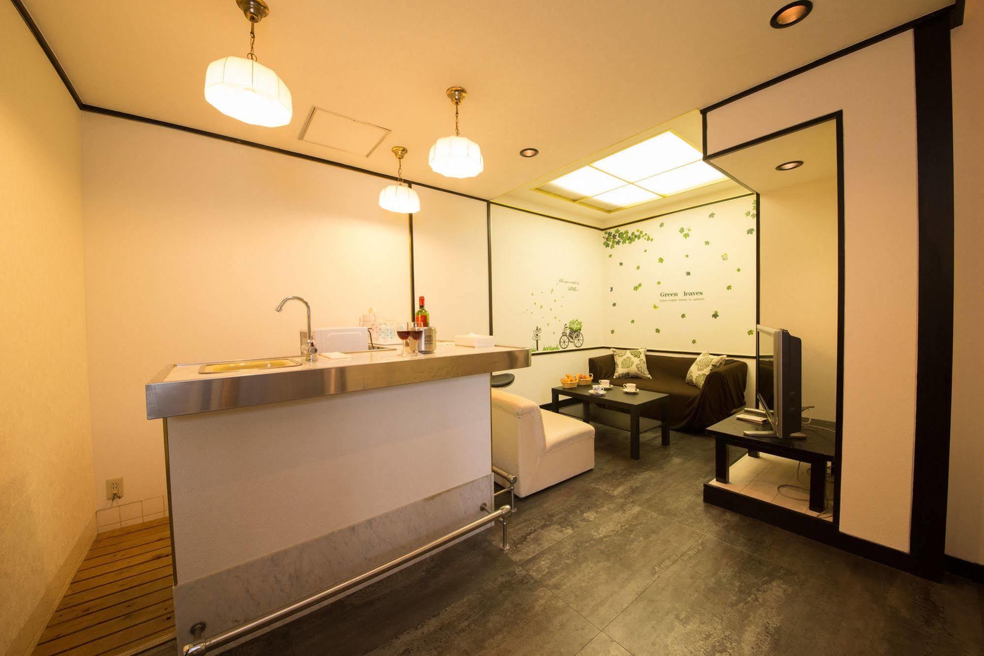 Hotel Candy Hall (Adults Only) Osaka Bagian luar foto