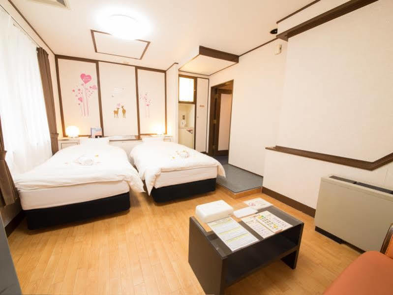 Hotel Candy Hall (Adults Only) Osaka Bagian luar foto