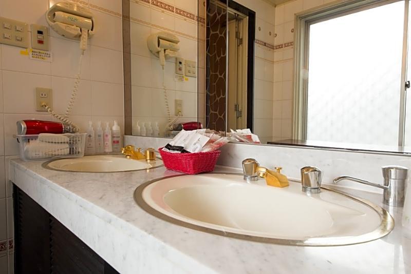 Hotel Candy Hall (Adults Only) Osaka Bagian luar foto