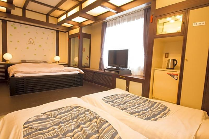 Hotel Candy Hall (Adults Only) Osaka Bagian luar foto